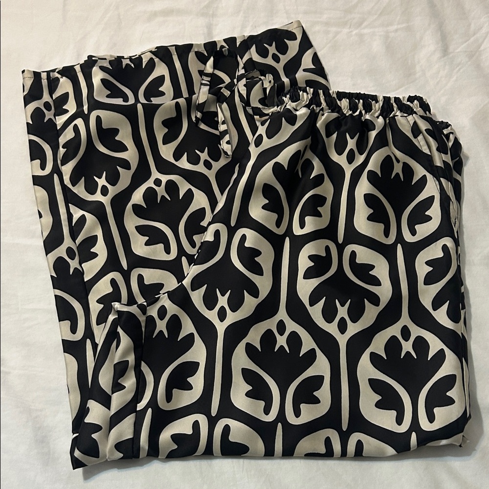 Vince Camuto Black and Cream Wide Leg Pants